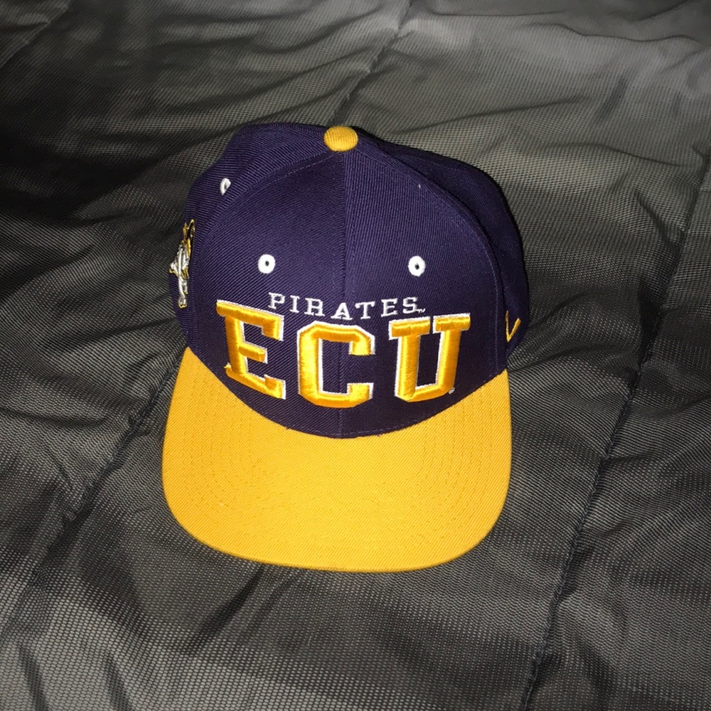 Ecu hat